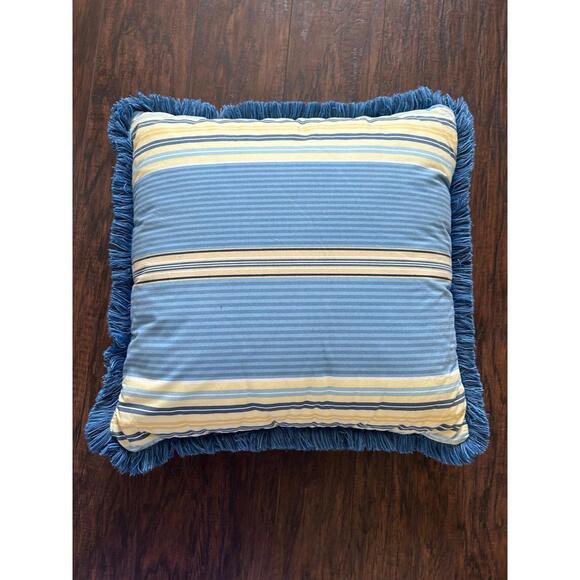 Chinoiserie Pillow - Picture 4 of 4